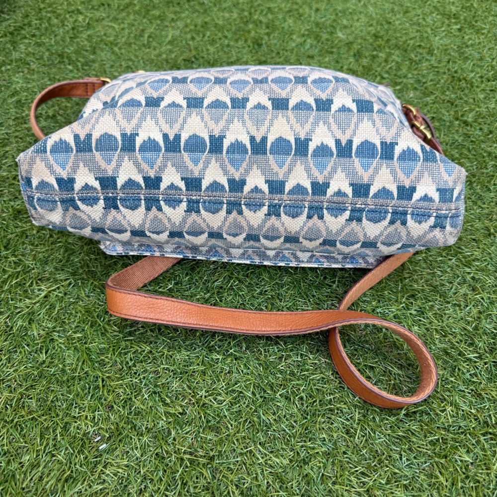 Fossil Kinley Crossbody Purse Front‎ Flap Pocket Blue Aztec Fabric Tan Leather - Picture 5 of 10